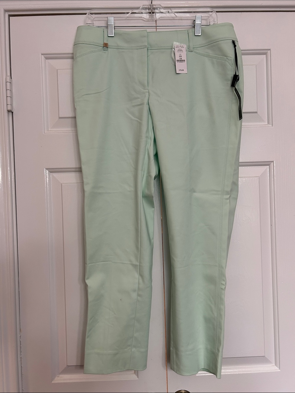 White House Black Market Mint Green Ankle Pants